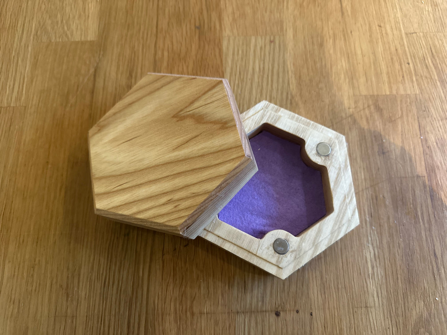 Hexagonal terningboks